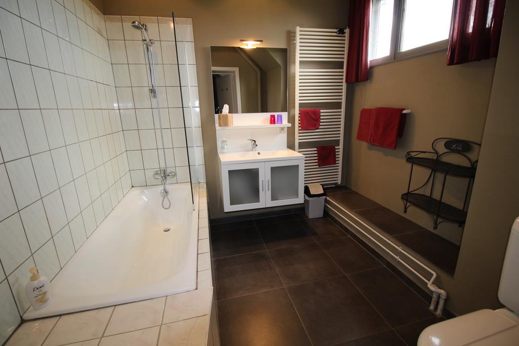 Hotel Les Alisiers Nadrin Habitación foto